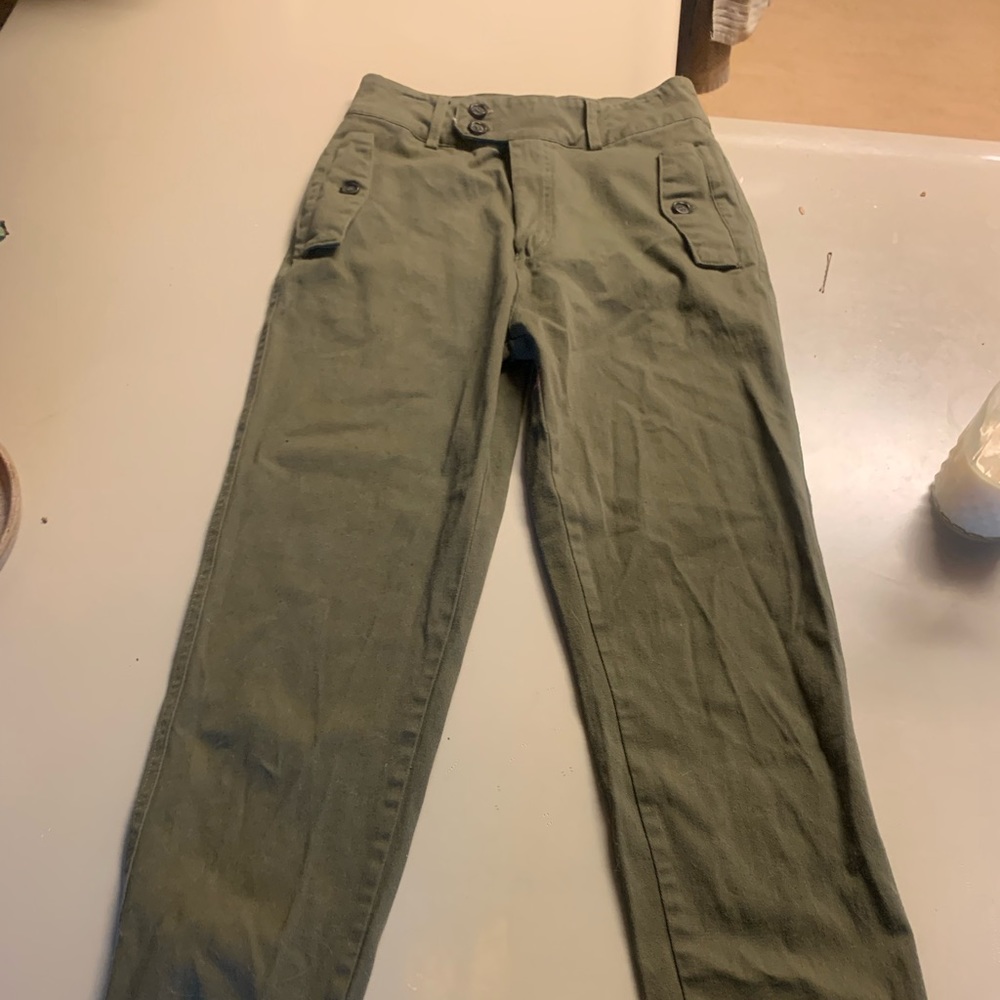 Military style green pants